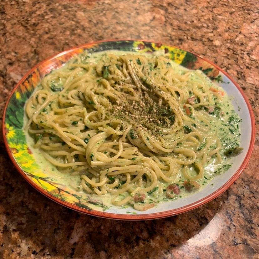 奶油菠菜青酱意大利面