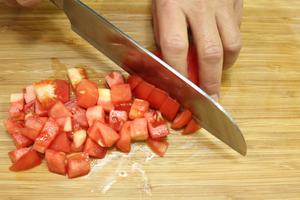番茄炖龙利鱼——酸甜爽滑的做法 步骤3