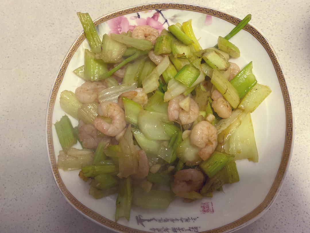 超级嫩的西芹吃法（西芹虾仁），小朋友也可以吃很多