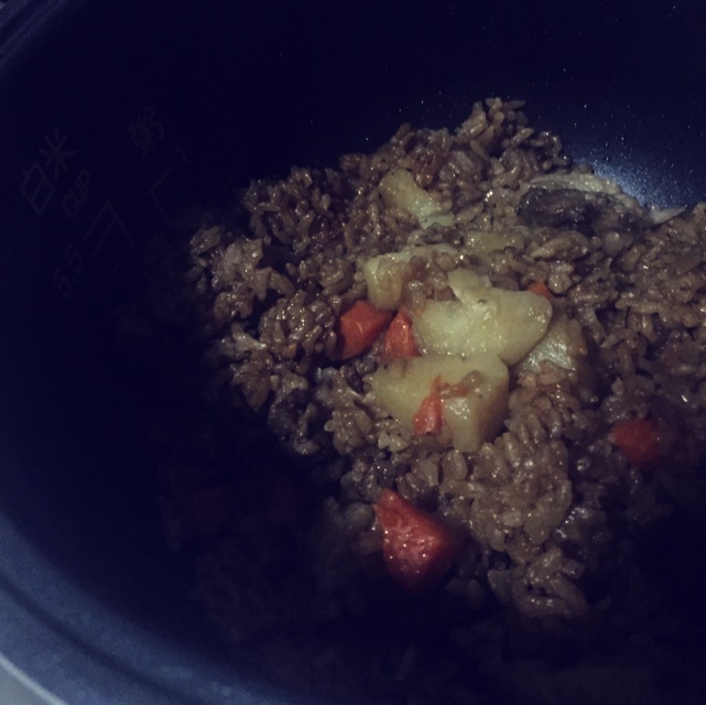 喷香羊肉焖饭