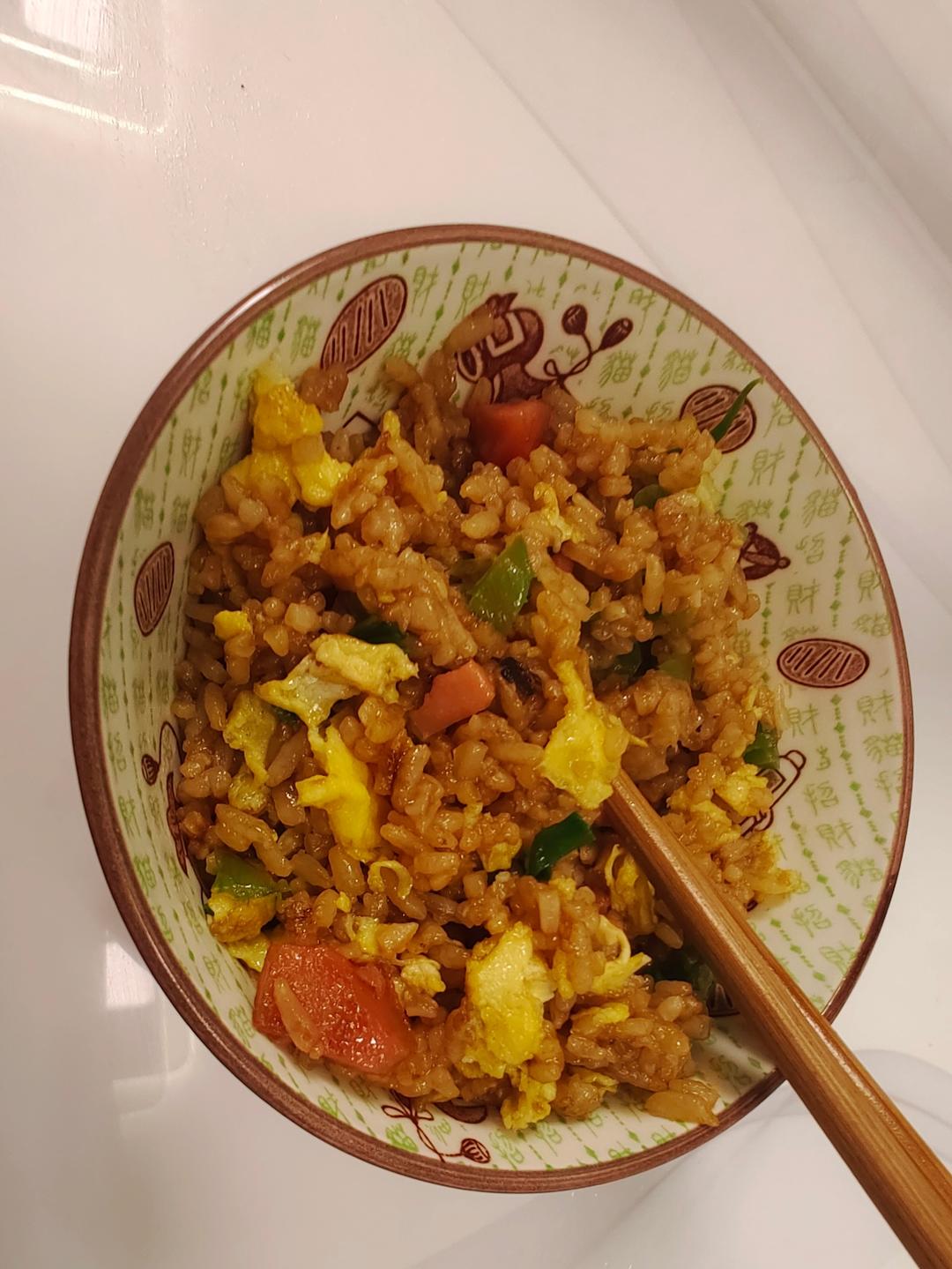 超级好吃的酱油火腿蛋炒饭！