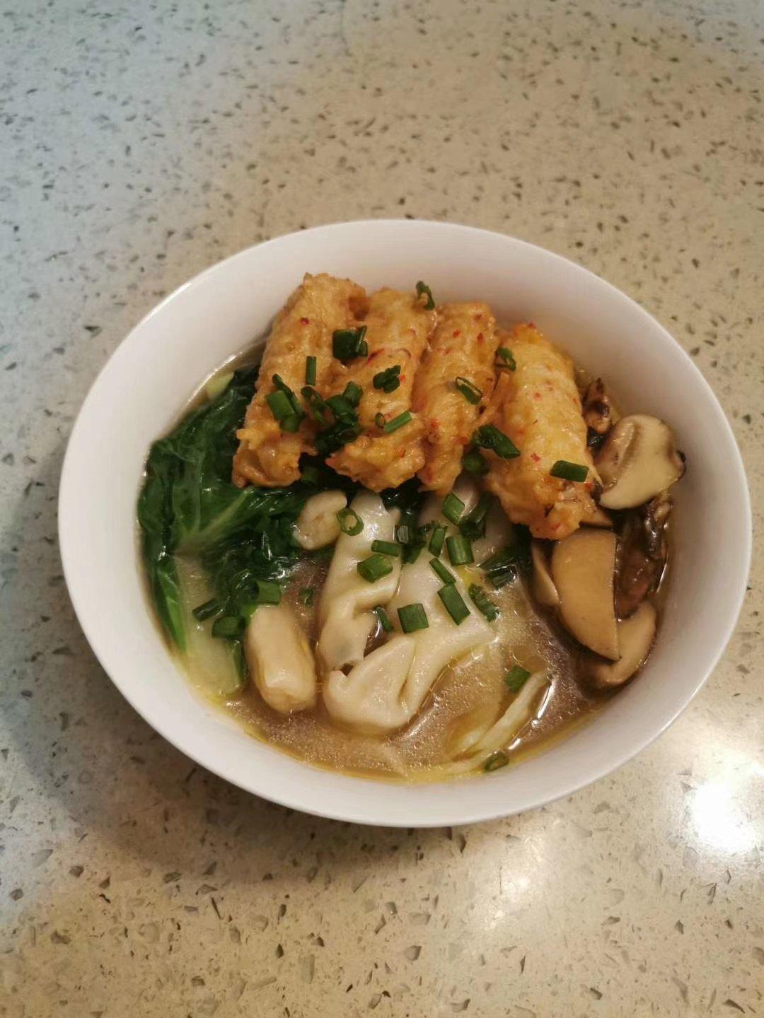 野生松茸炖鸡汤