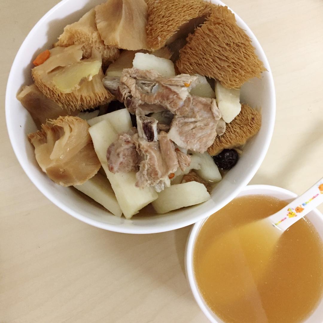 猴头菇山药排骨汤