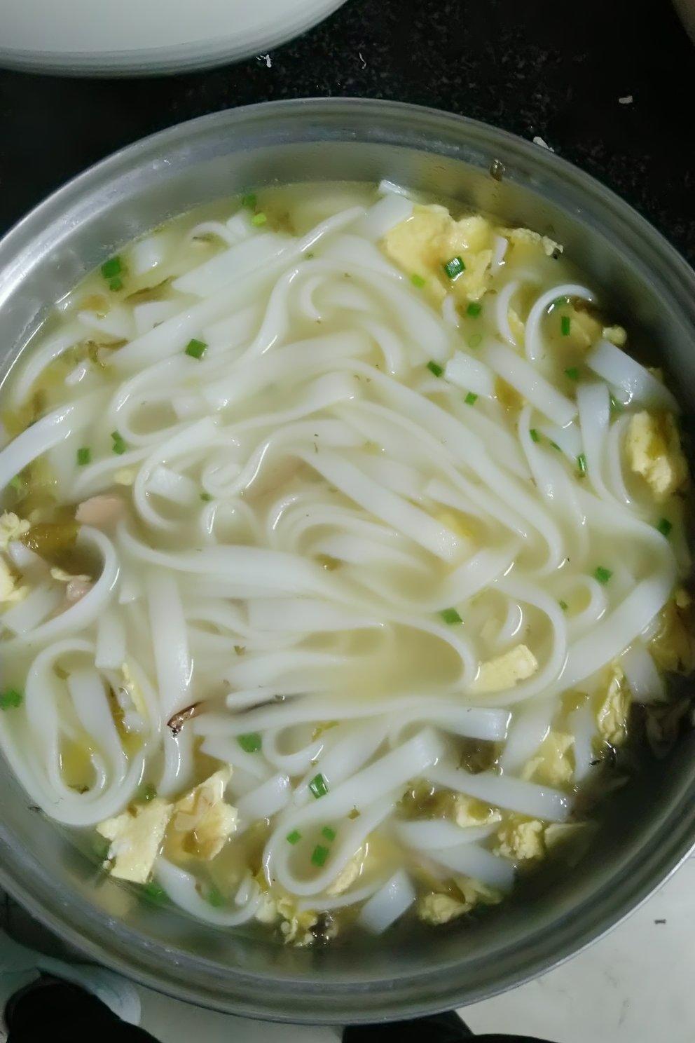 清汤米面 ubear做的清汤米面赞 米面,肉末,豆芽