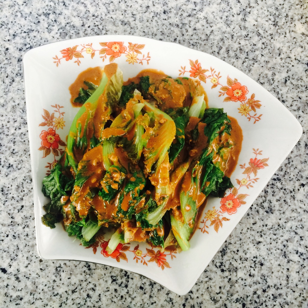 静候云朵儿做的芝麻酱拌生菜