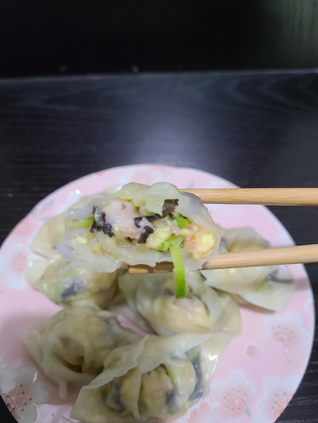 西葫芦鸡蛋虾仁三鲜饺子