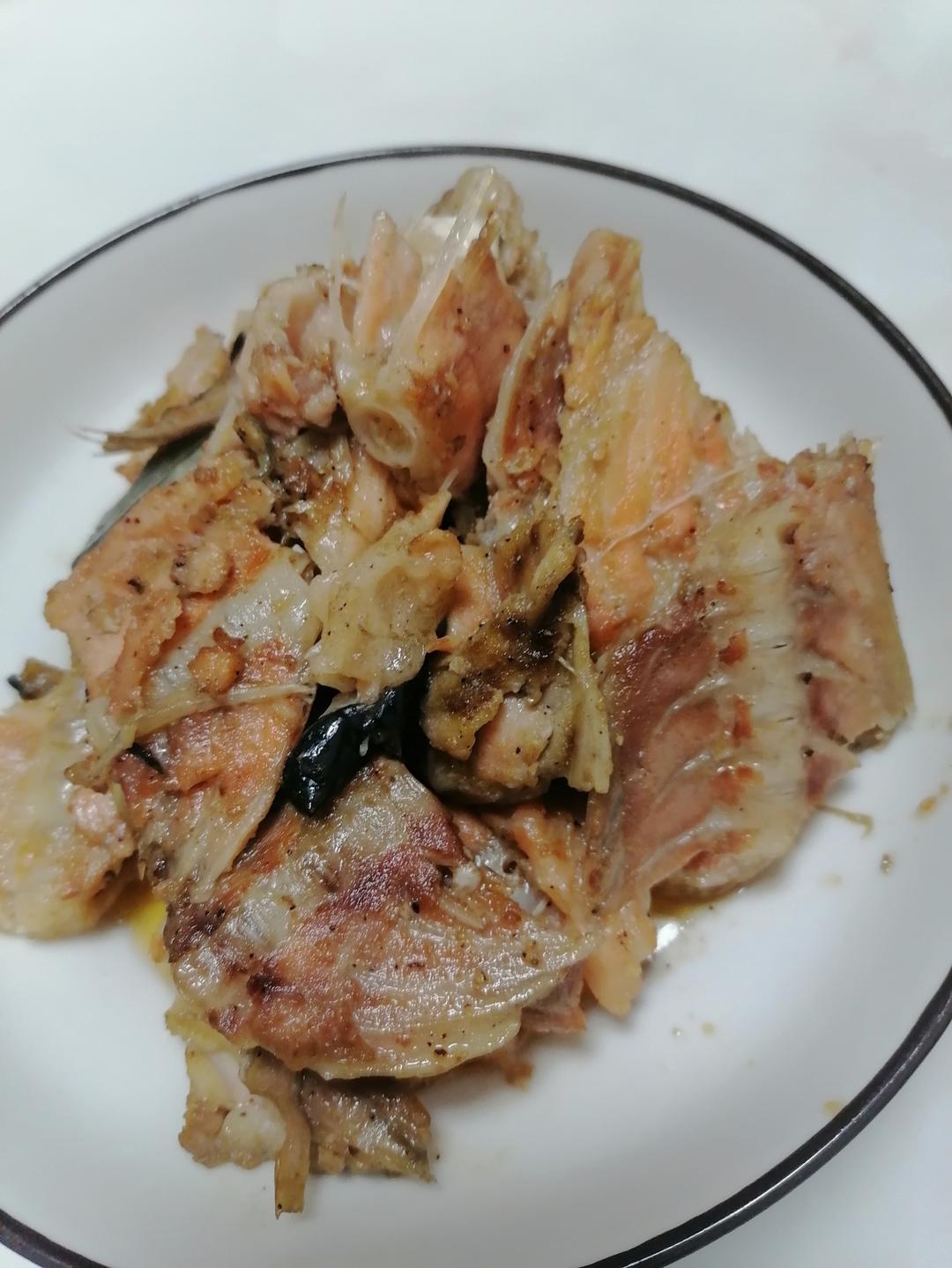 三文鱼骨（煎或者烤箱）