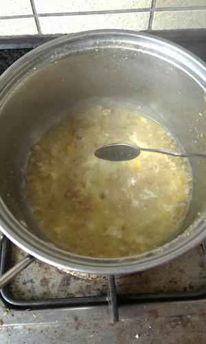 生燕麦鸡蛋牛奶粥的做法 步骤3
