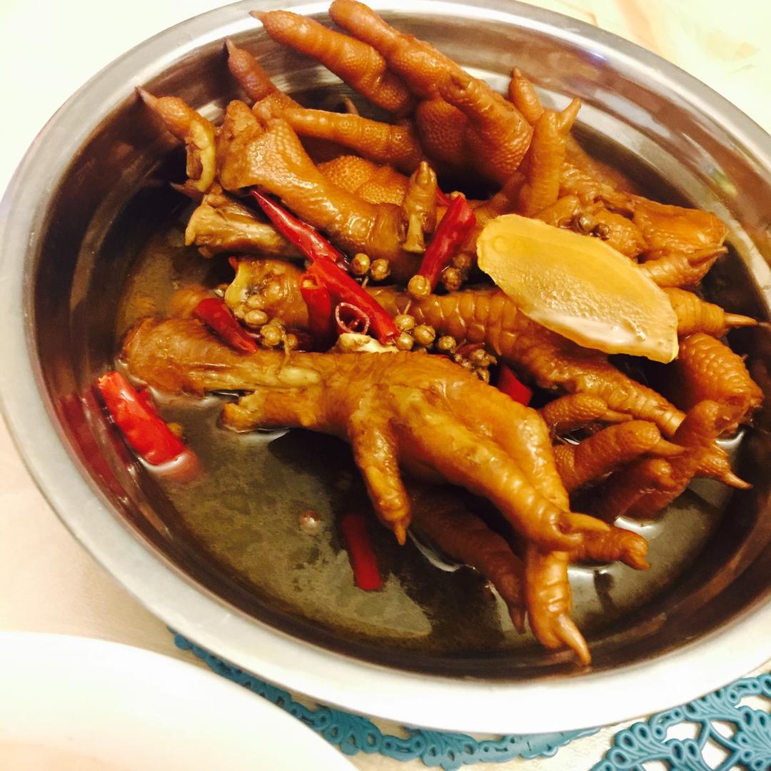 卤鸡爪子