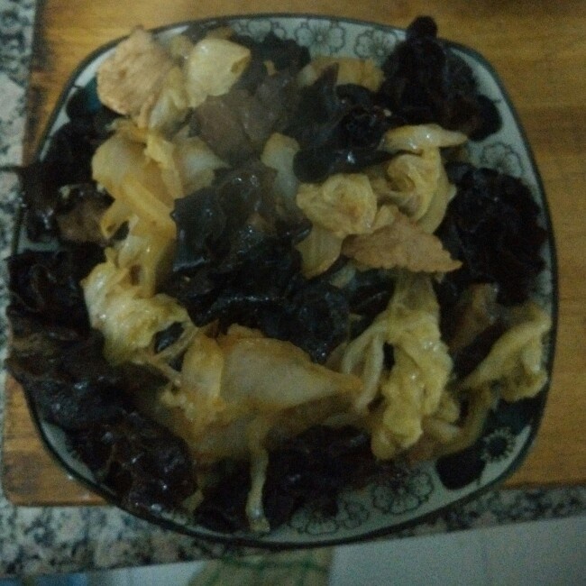 白菜木耳肉片