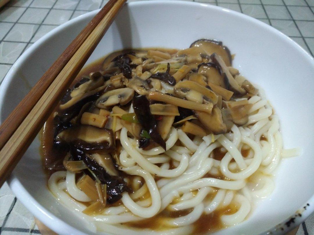 堂妈小厨——三鲜打卤面
