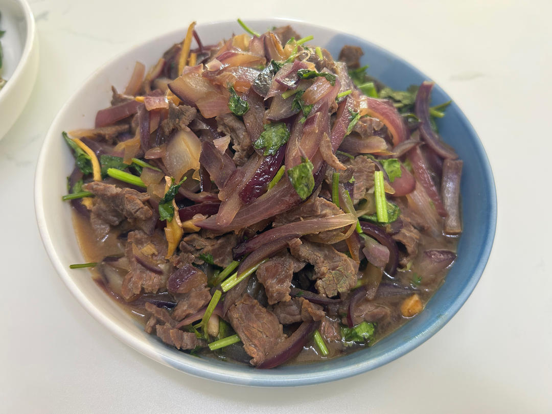 洋葱炒牛肉片