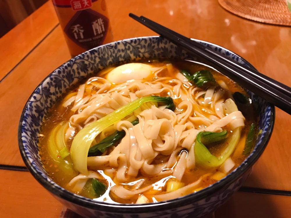 王大厨酸汤面