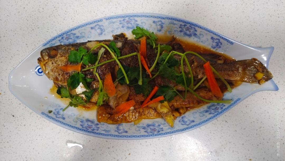 红烧黄鱼—鱼皮不破的小窍门