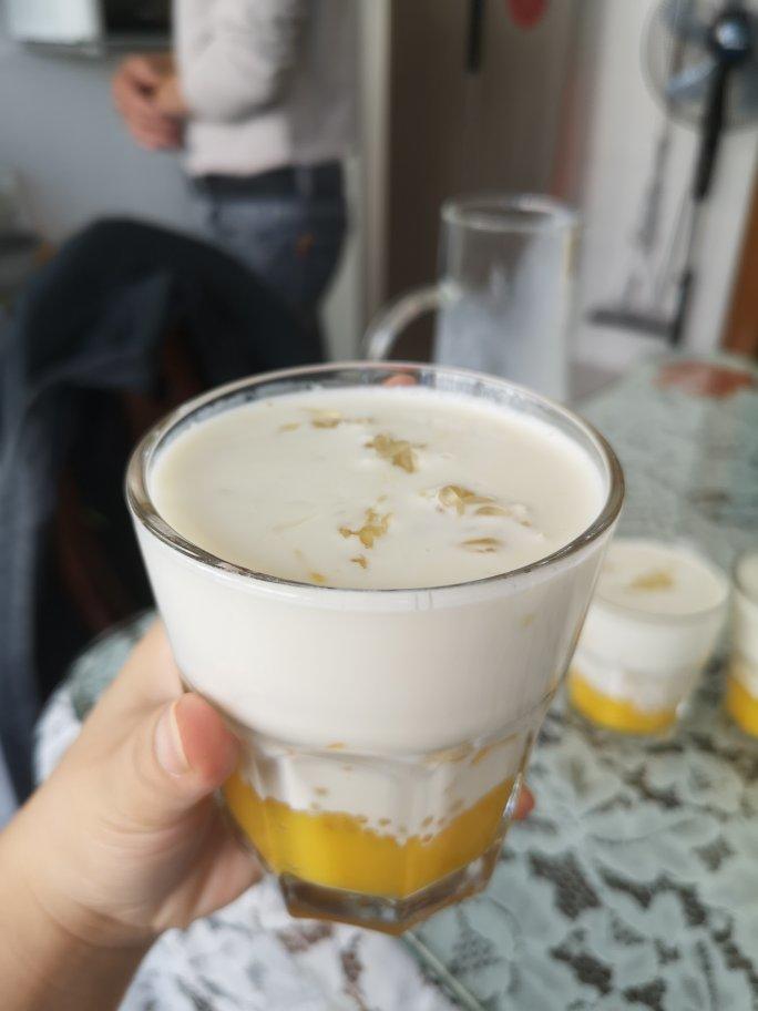 港式甜品——杨枝甘露(芒果西米露)附芒果花切法