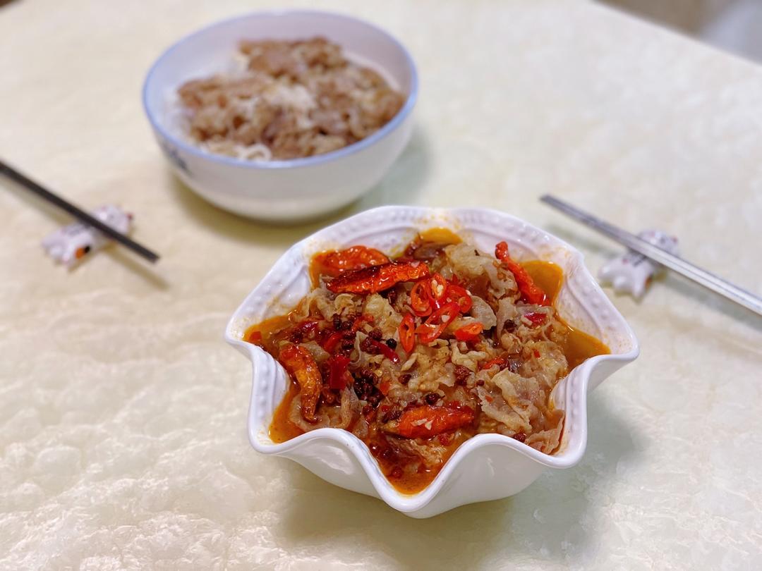 金针酸汤肥牛