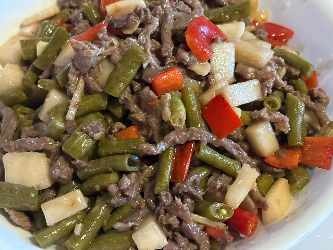 酸豆角炒牛肉
