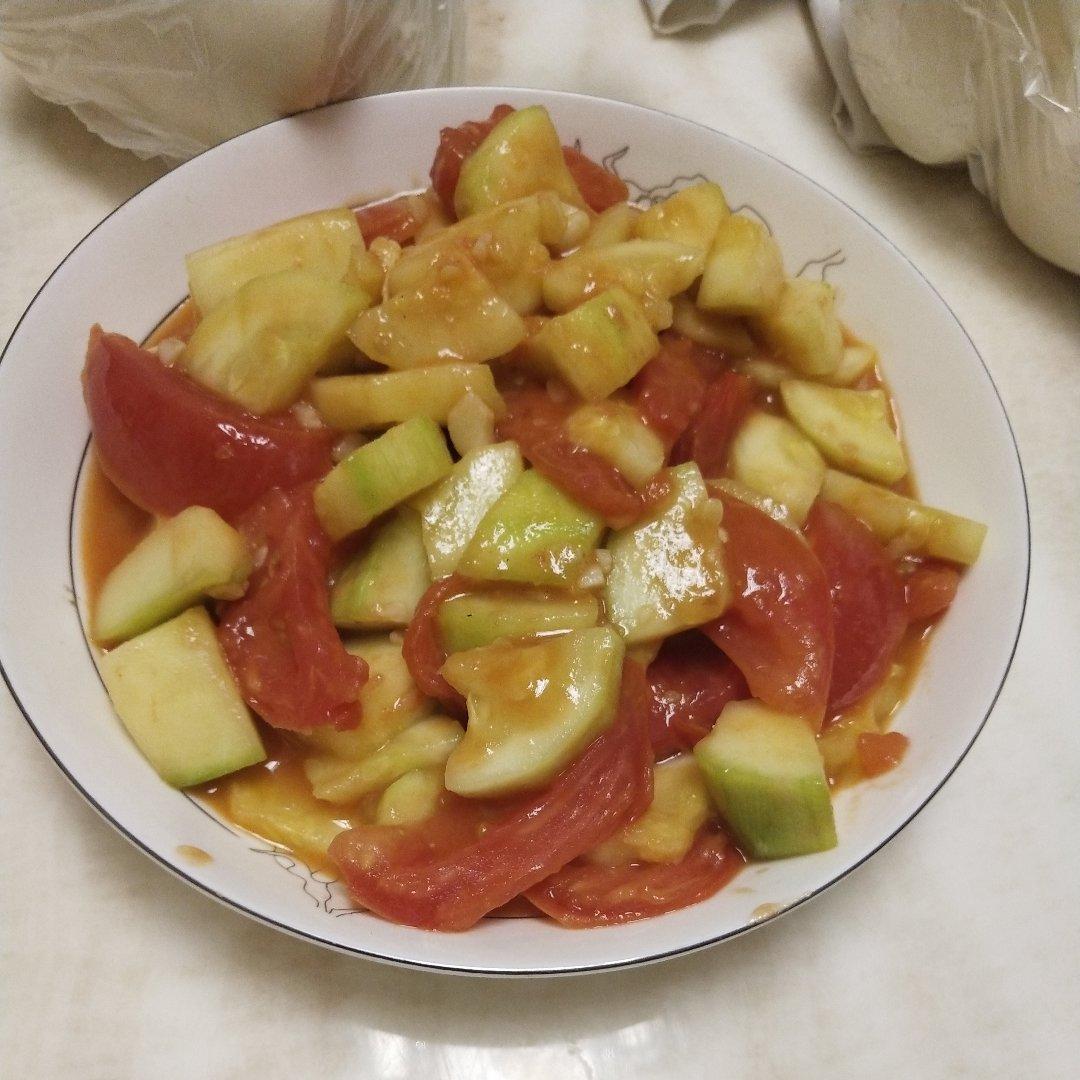 西红柿炒西葫芦