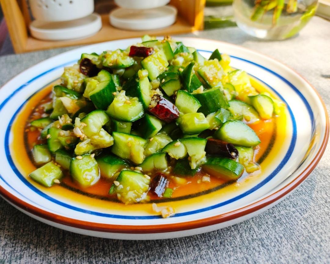 【酸辣拍黄瓜的做法步骤图,酸辣拍黄瓜怎么做好吃】小葵妈lily_下厨房