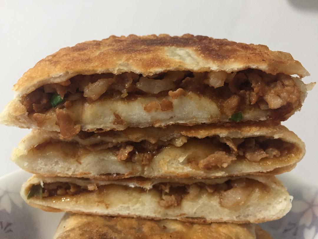 张鱼小丸子做的香酥肉饼
