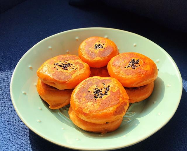 香甜可口的红薯小饼-黑芝麻红糖馅儿的做法