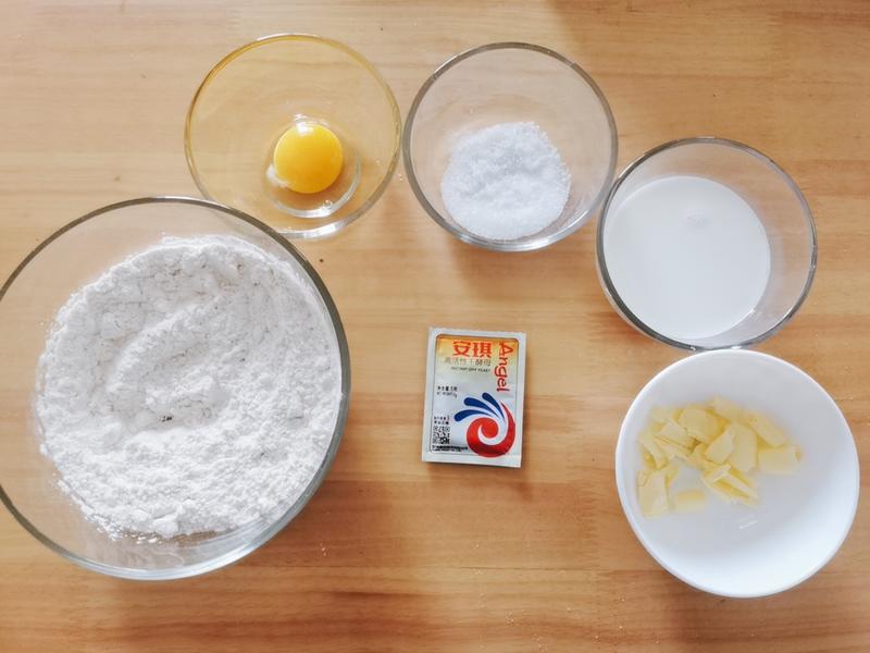 纯奶手撕吐司的做法 步骤1