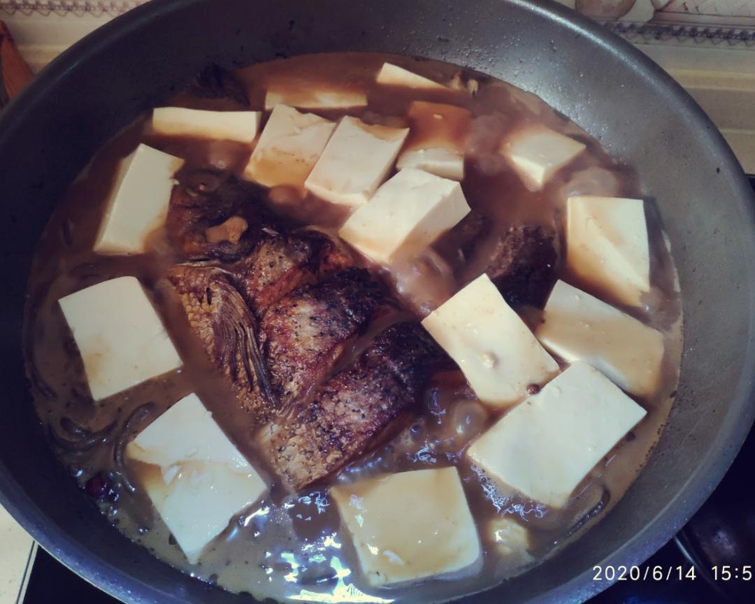 东北得莫利炖鱼的做法