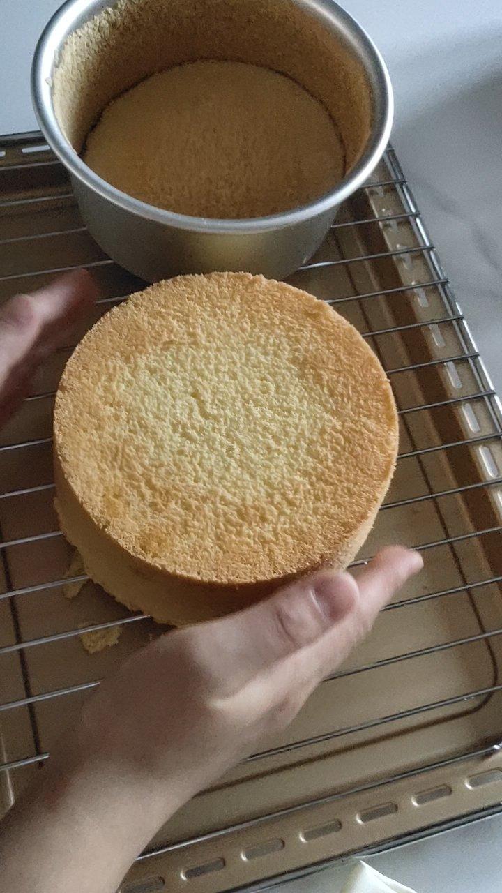 六寸戚风蛋糕(掌握这几点，做戚风就跟煮米饭一样简单)