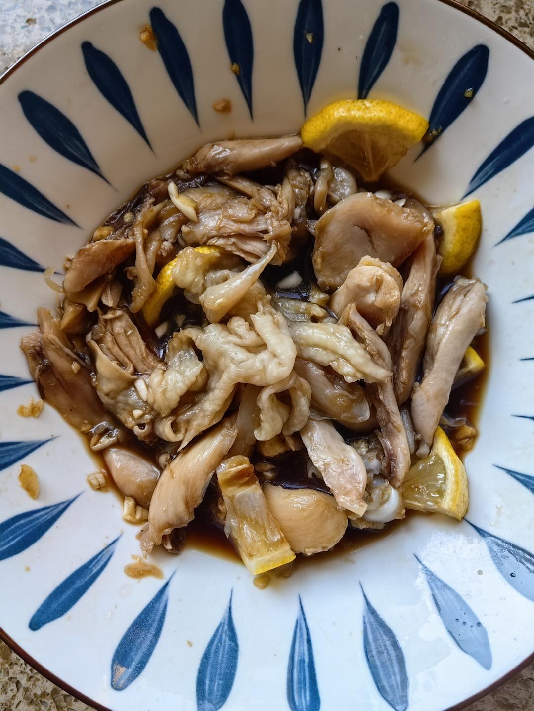 凉拌手撕鸡腿