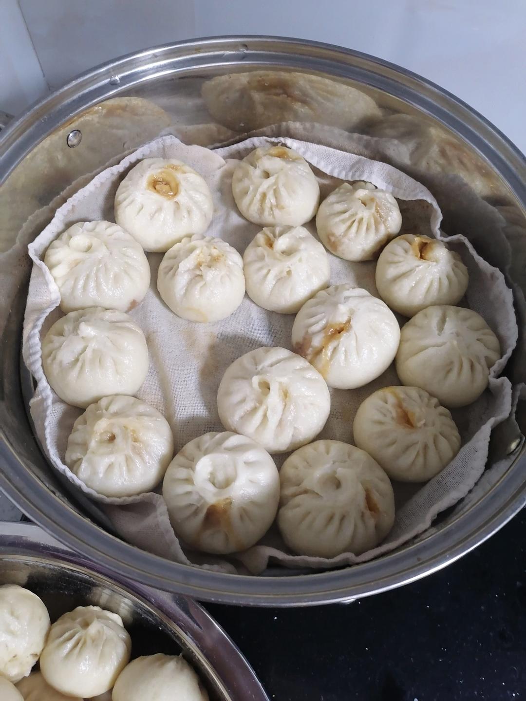 酱肉小笼包…附小视频