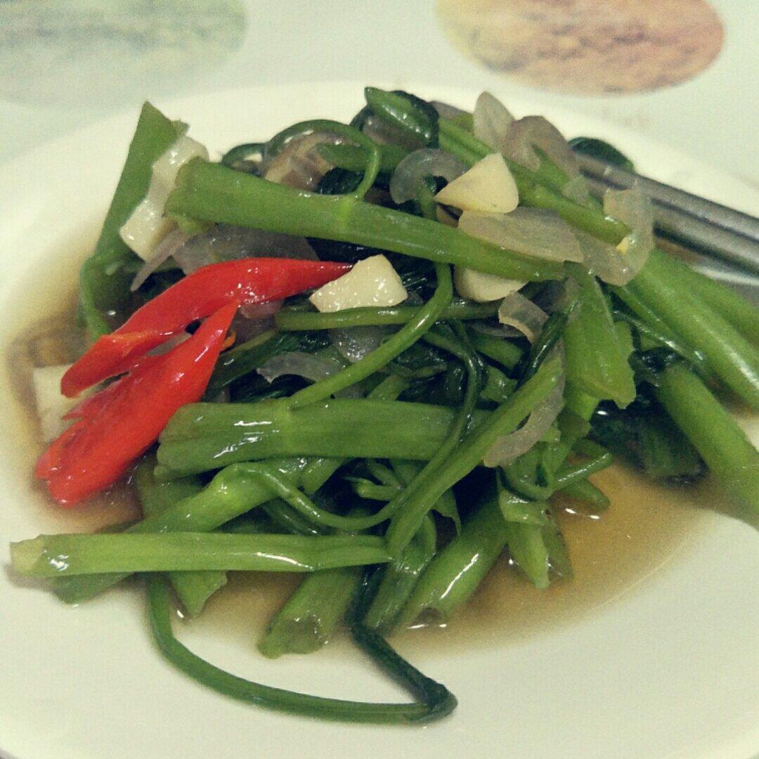 炝炒空心菜（不黑的秘密）