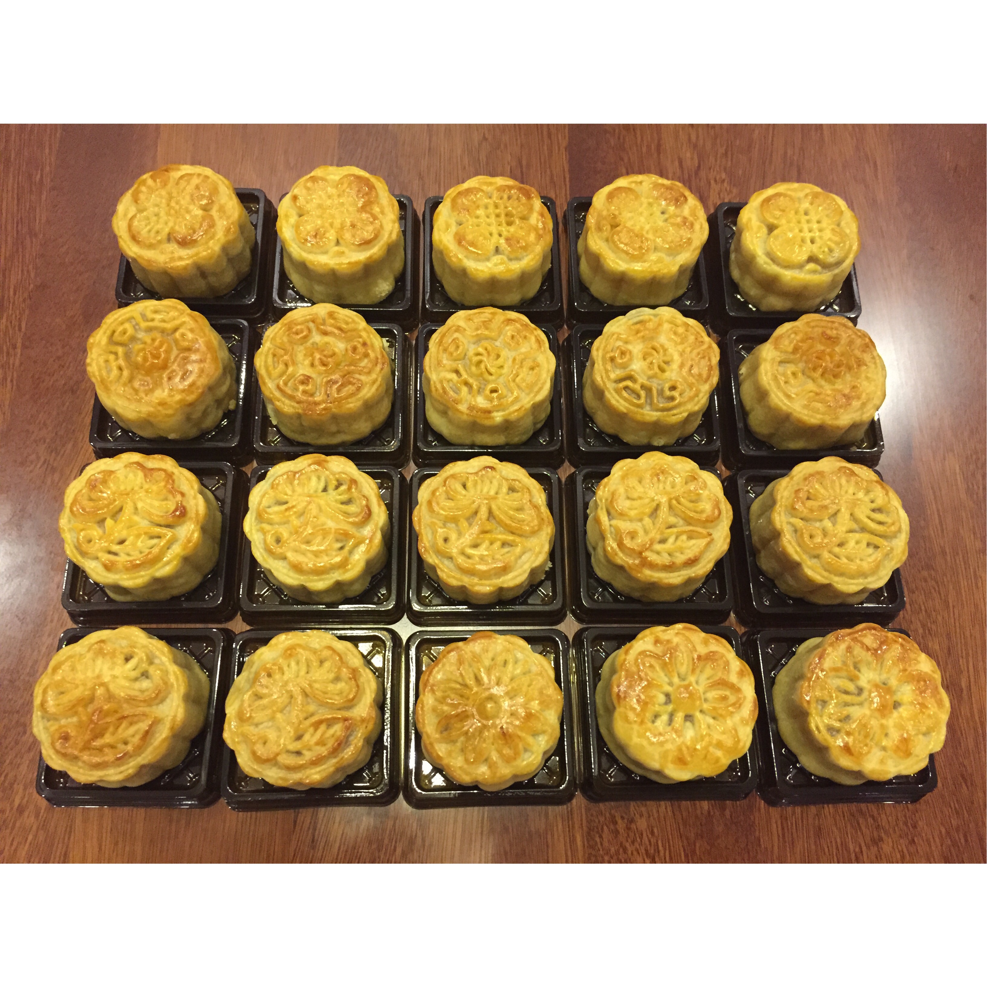 广式月饼——蛋黄莲蓉月饼