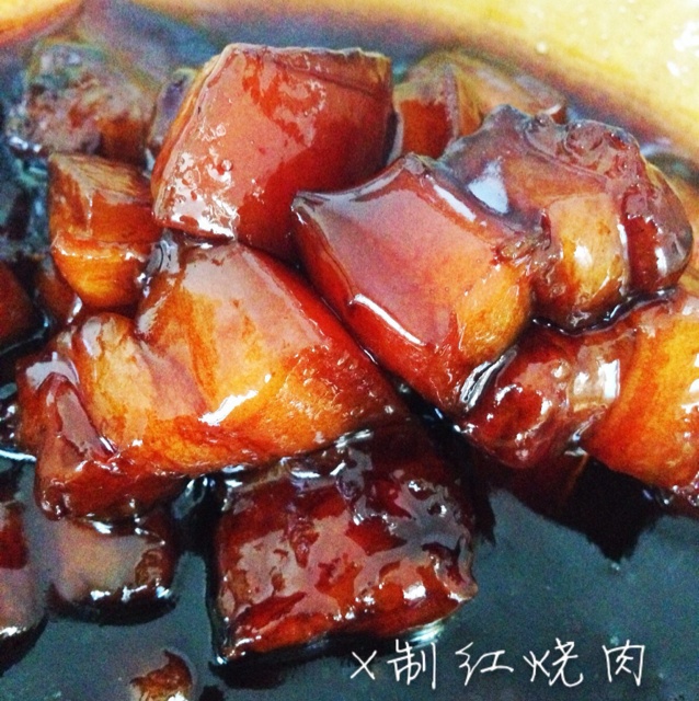 吃着碗里望着锅里的红烧肉