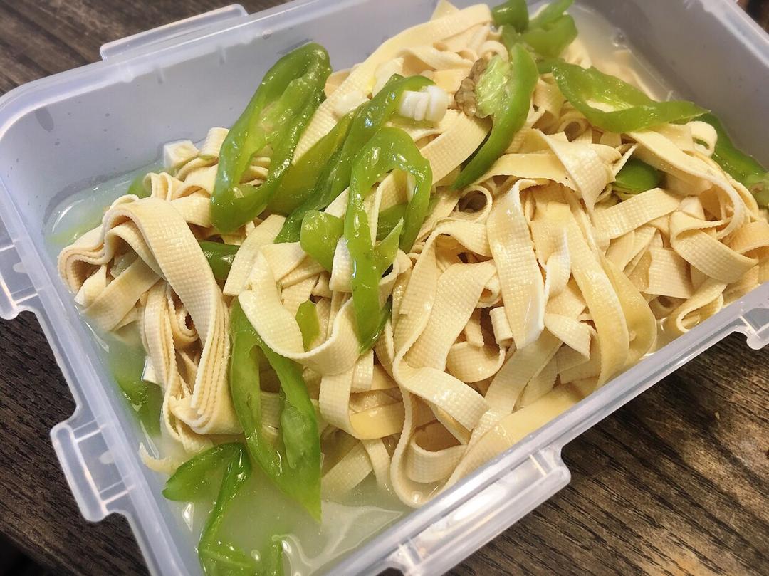 尖椒炒干豆腐