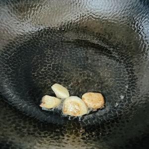 冬日美食|东北铁锅炖豆角排骨土豆（贴饼子一锅出）的做法 步骤14