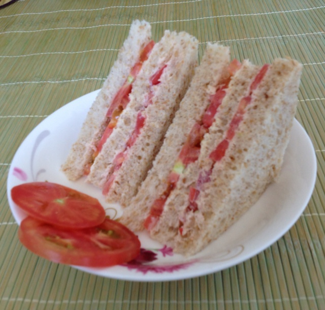 鸡蛋三明治