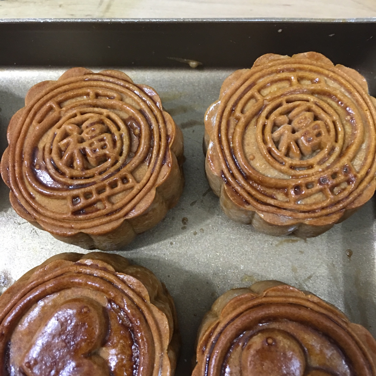 广式月饼—蛋黄莲蓉月饼