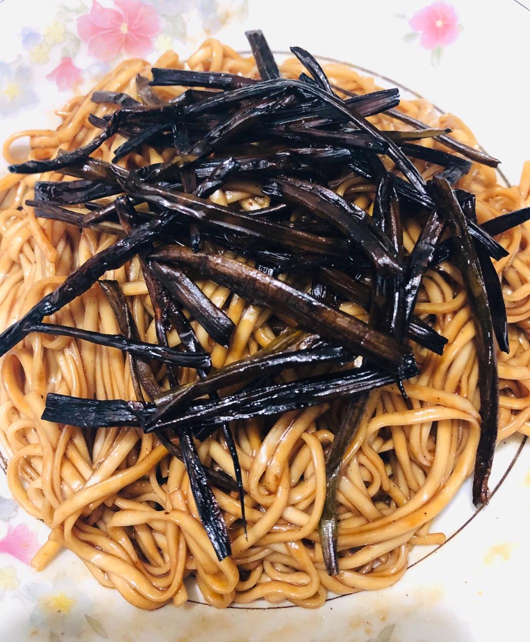 葱油拌面Spring Onion Noodles