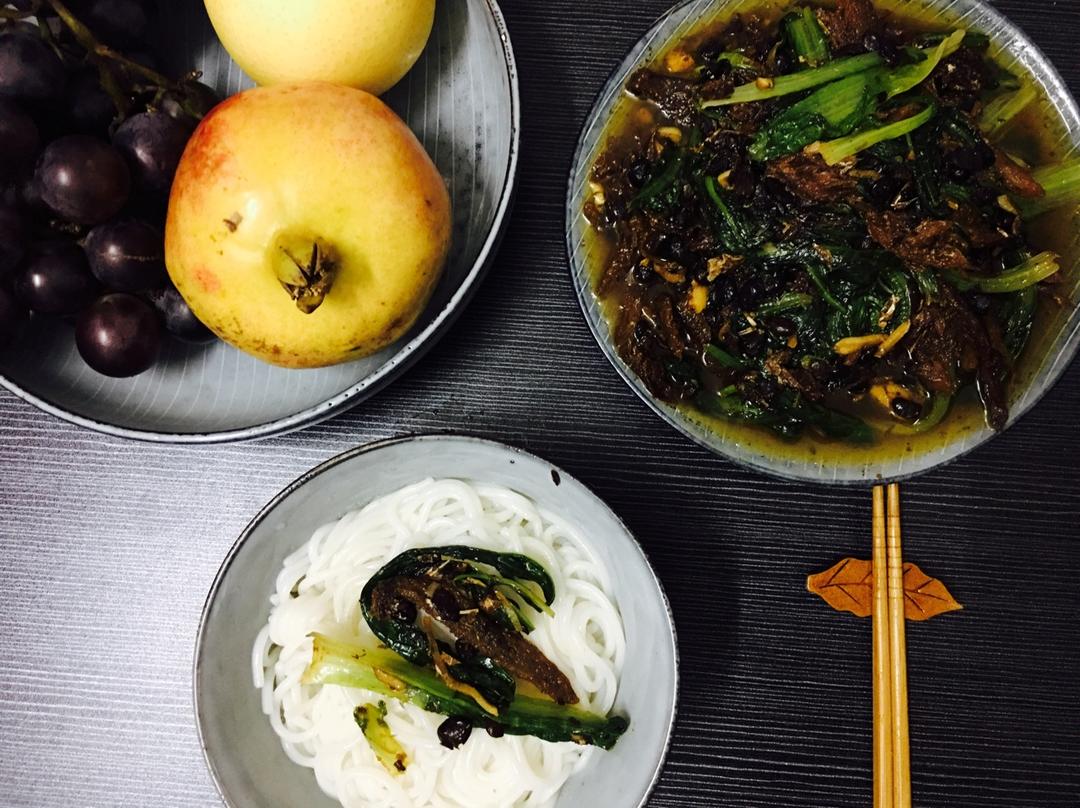 豆豉鲮鱼炒油麦菜