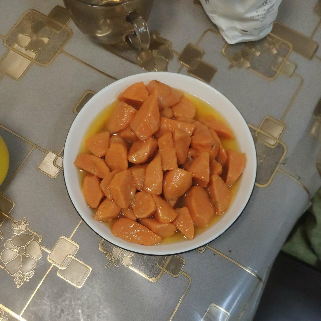 厨师长教你：“拔丝红薯”的家常做法，能拔出1米以上的糖丝