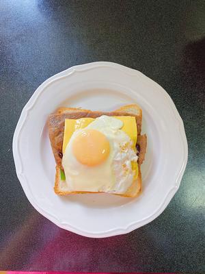 💯早餐志®️黑胡椒🔥芝士牛排热压三明治的做法 步骤4