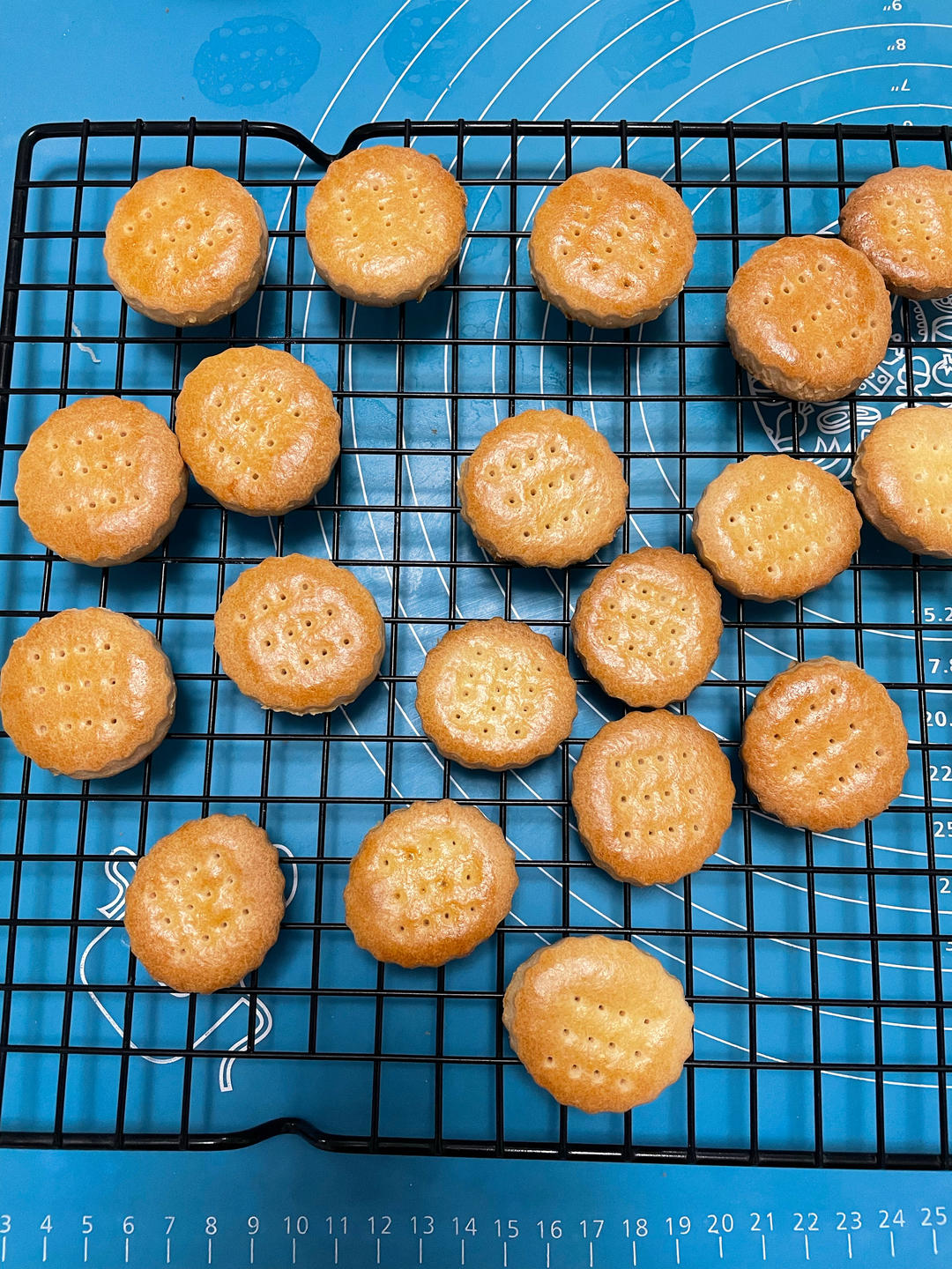 成功复刻老式软饼干！普通面粉，无需黄油，做法简单到哭