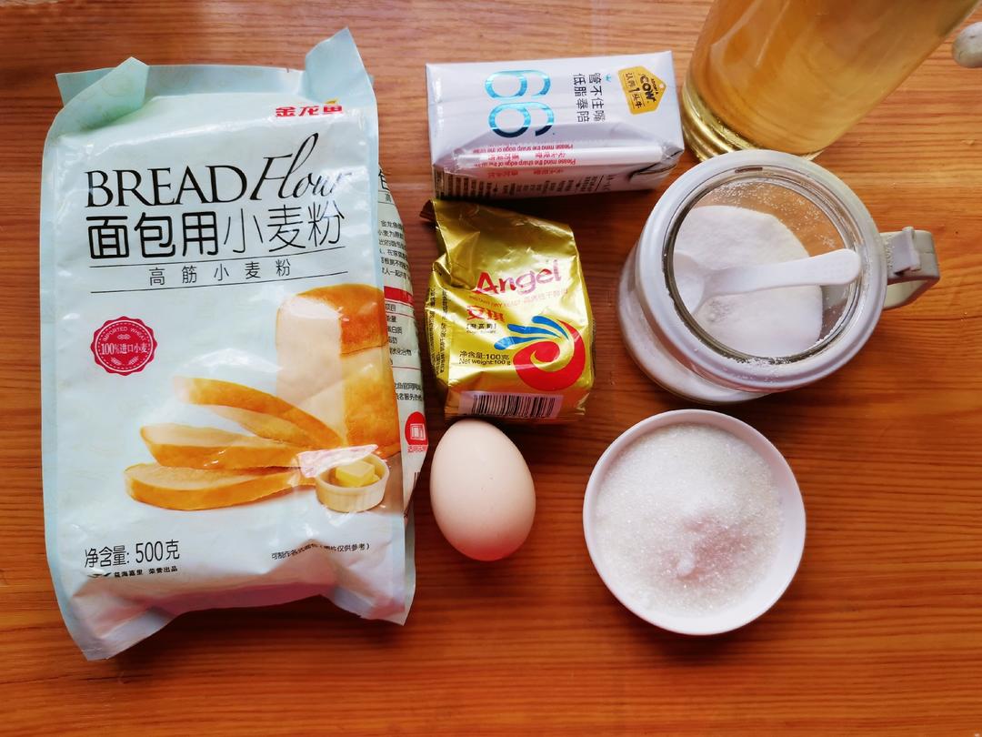 纯奶手撕吐司的做法 步骤1