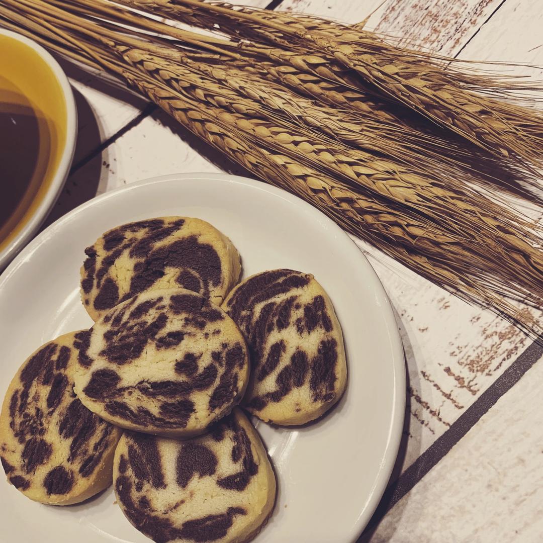 双色大理石纹饼干制作方法（花纹整形详细图解版）