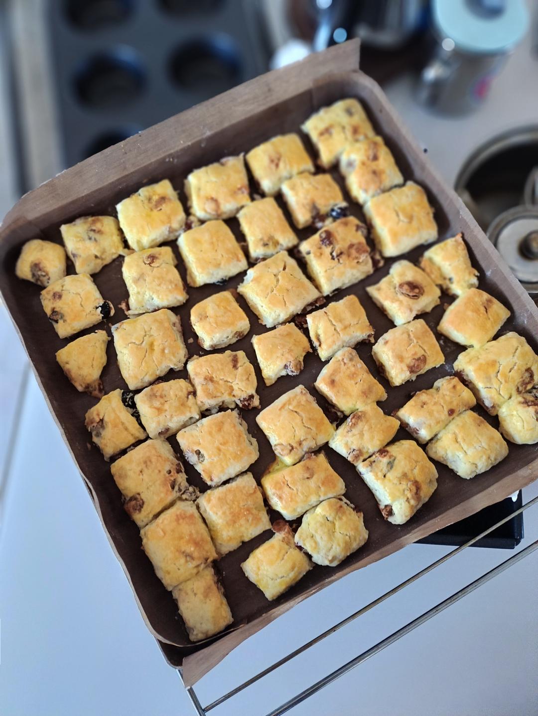 消耗淡奶油的司康