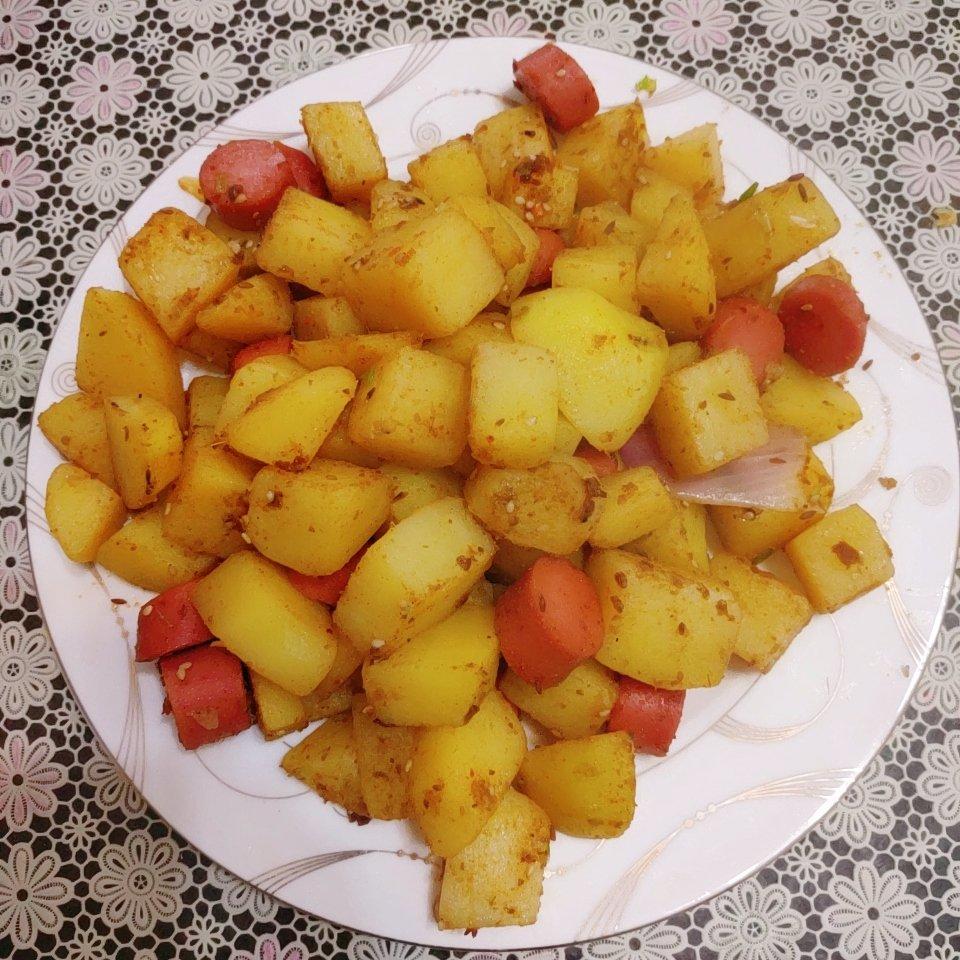 孜然火腿土豆丁