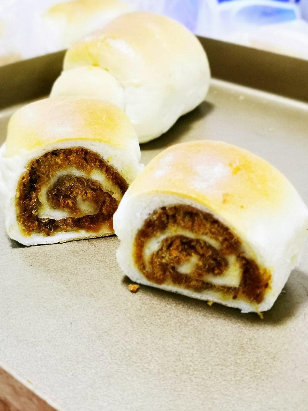 香喷喷的肉松卷面包