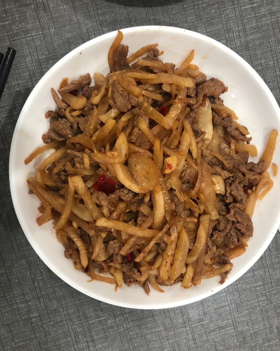 萝卜丝炒牛肉，萝卜小炒最好吃的做法了