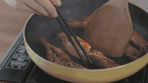 【小森妈妈菜谱】香煎阿根廷芝士红虾的做法 步骤7