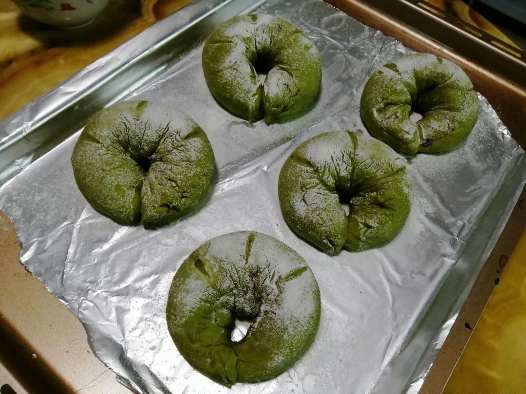 抹茶红豆面包